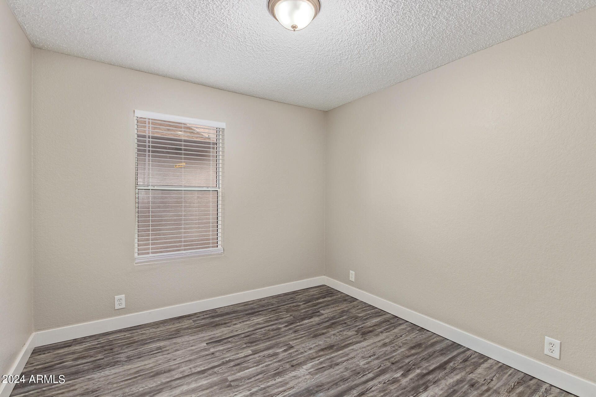 534 East Marco Polo Road Phoenix, AZ 85024 - Photo 16 of 25