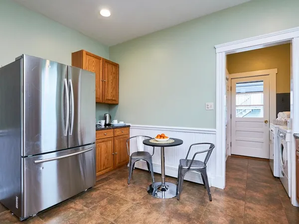 $4,000 | 12 White Avenue, Unit 3, Brookline, MA 02467