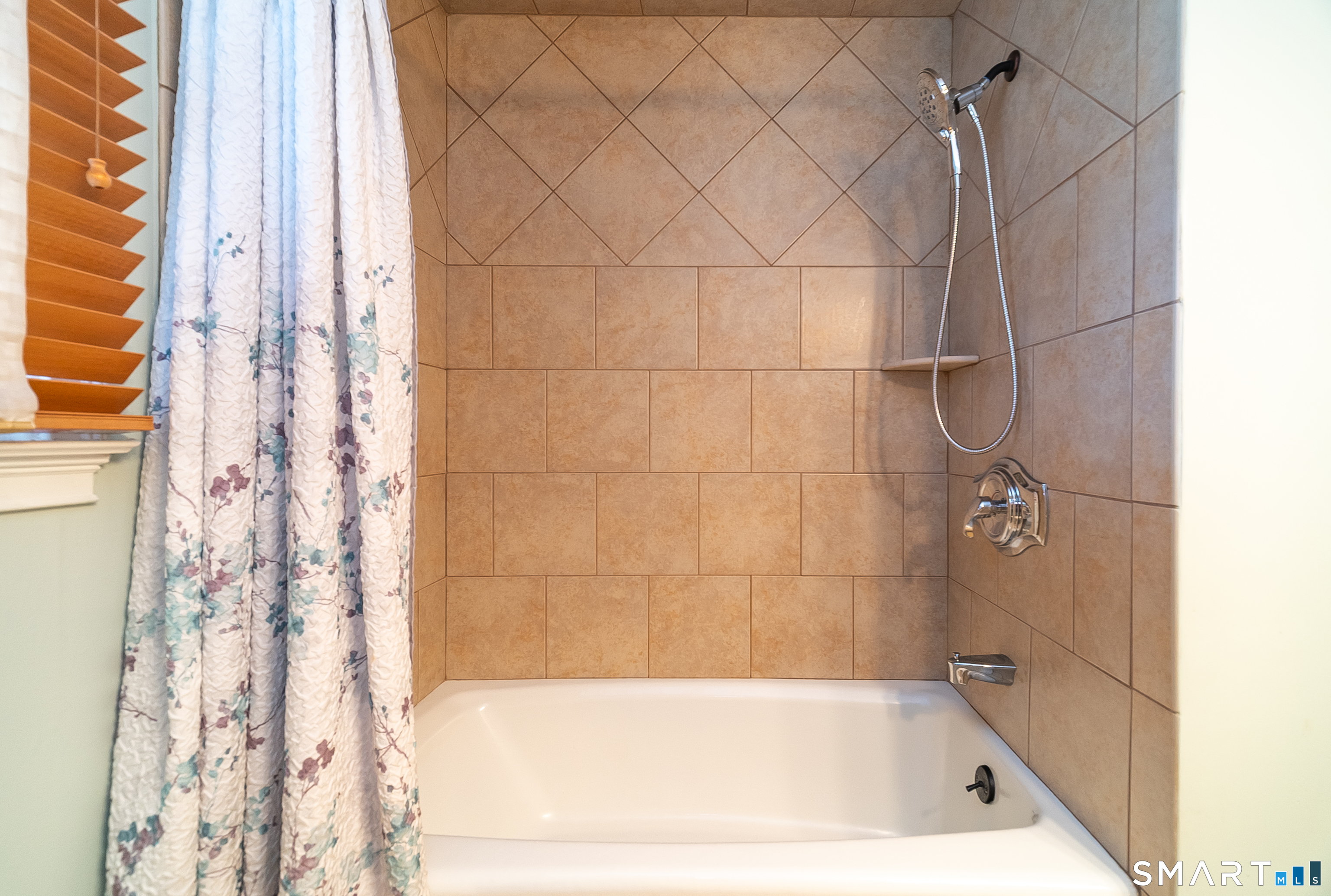 108 Wayne Lane Meriden, CT 06450 - Photo 24 of 40