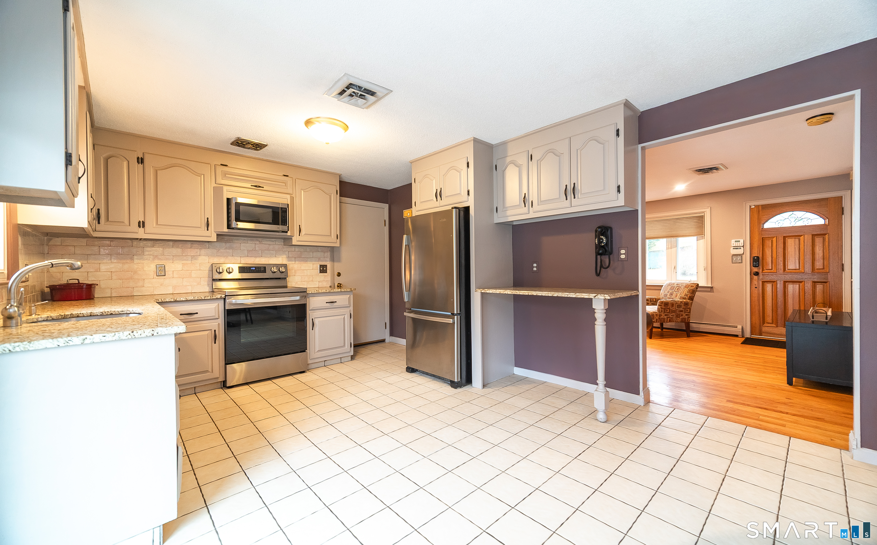 108 Wayne Lane Meriden, CT 06450 - Photo 8 of 40