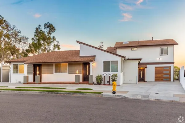 $4,295 | 6450 1/2 Lanston Street, San Diego, CA 92111