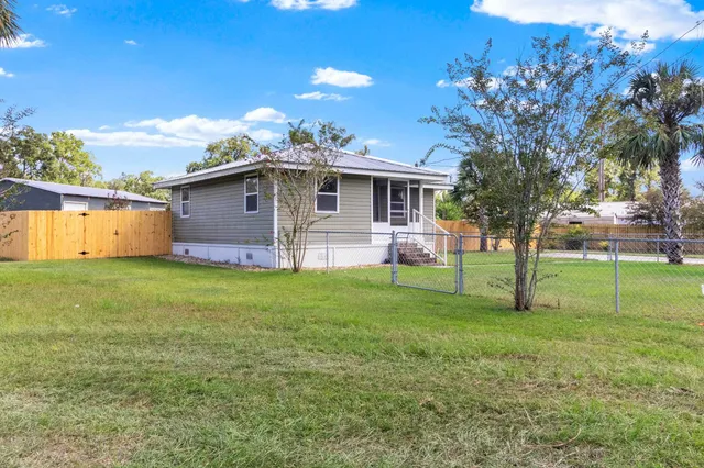 $219,900 | 17 Oneida Street, Crawfordville, FL 32327