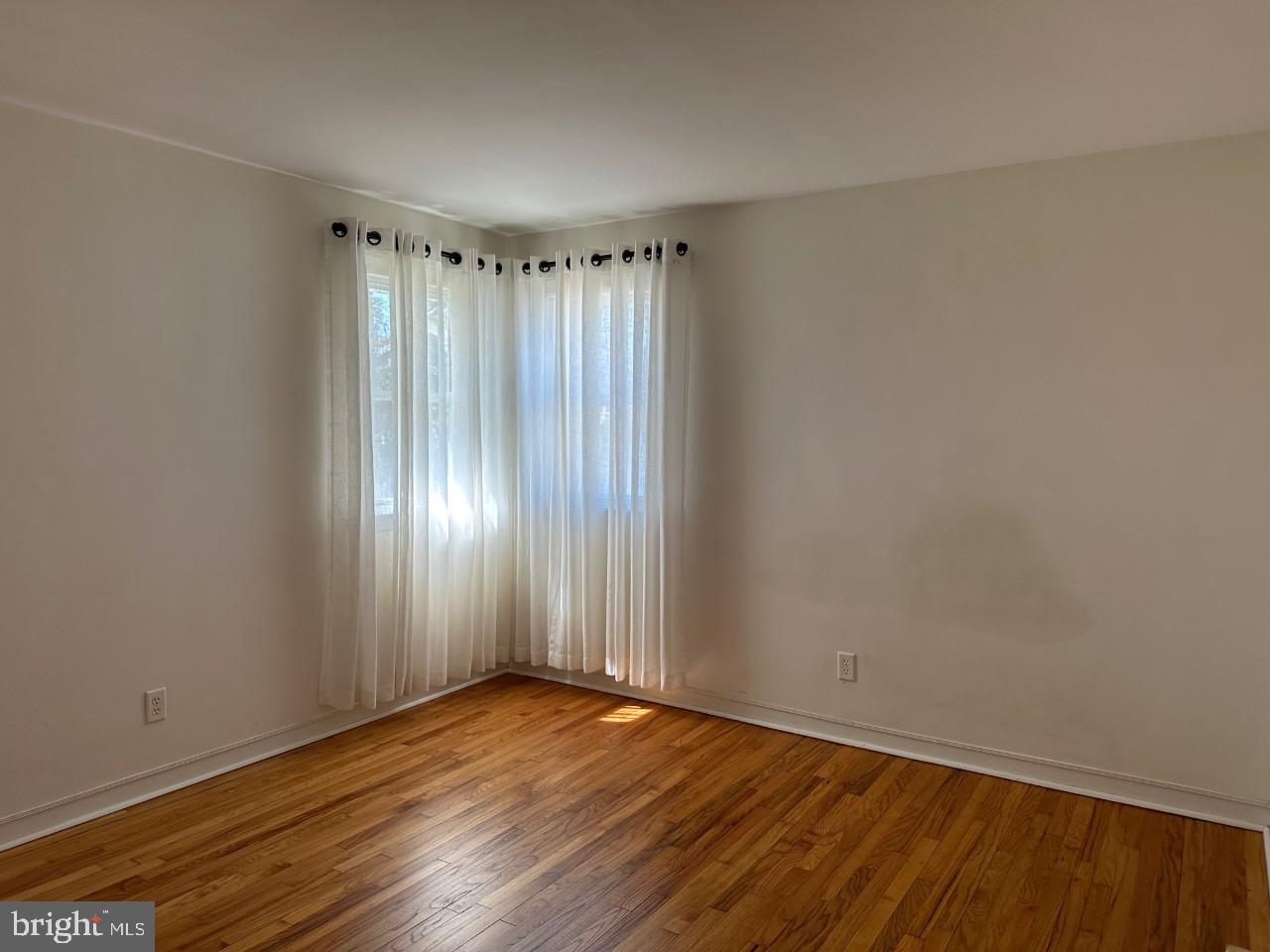 21 Holt Circle Hamilton, NJ 08619 - Photo 12 of 21 Bedroom 1