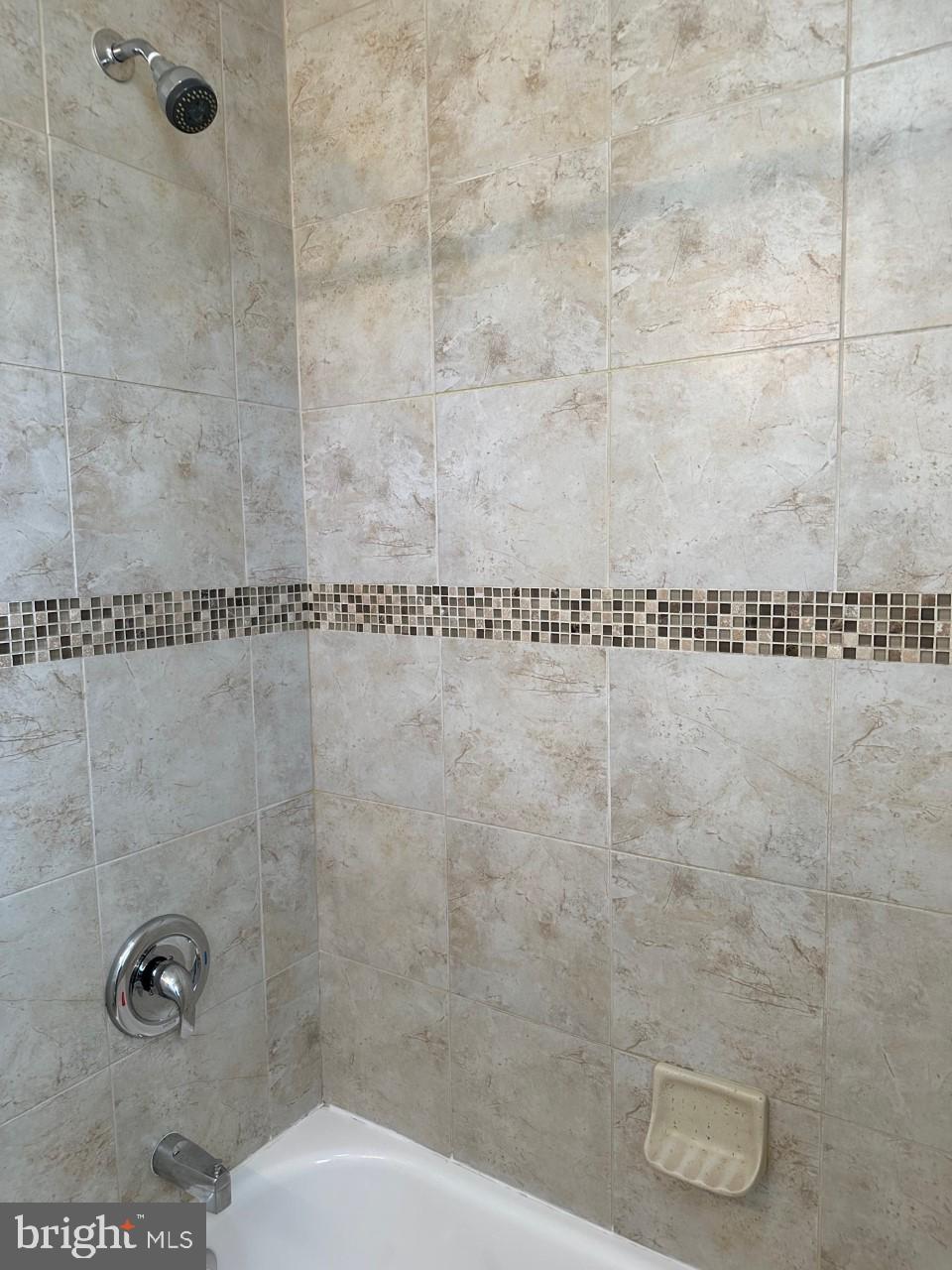 21 Holt Circle Hamilton, NJ 08619 - Photo 16 of 21 Tub/Shower