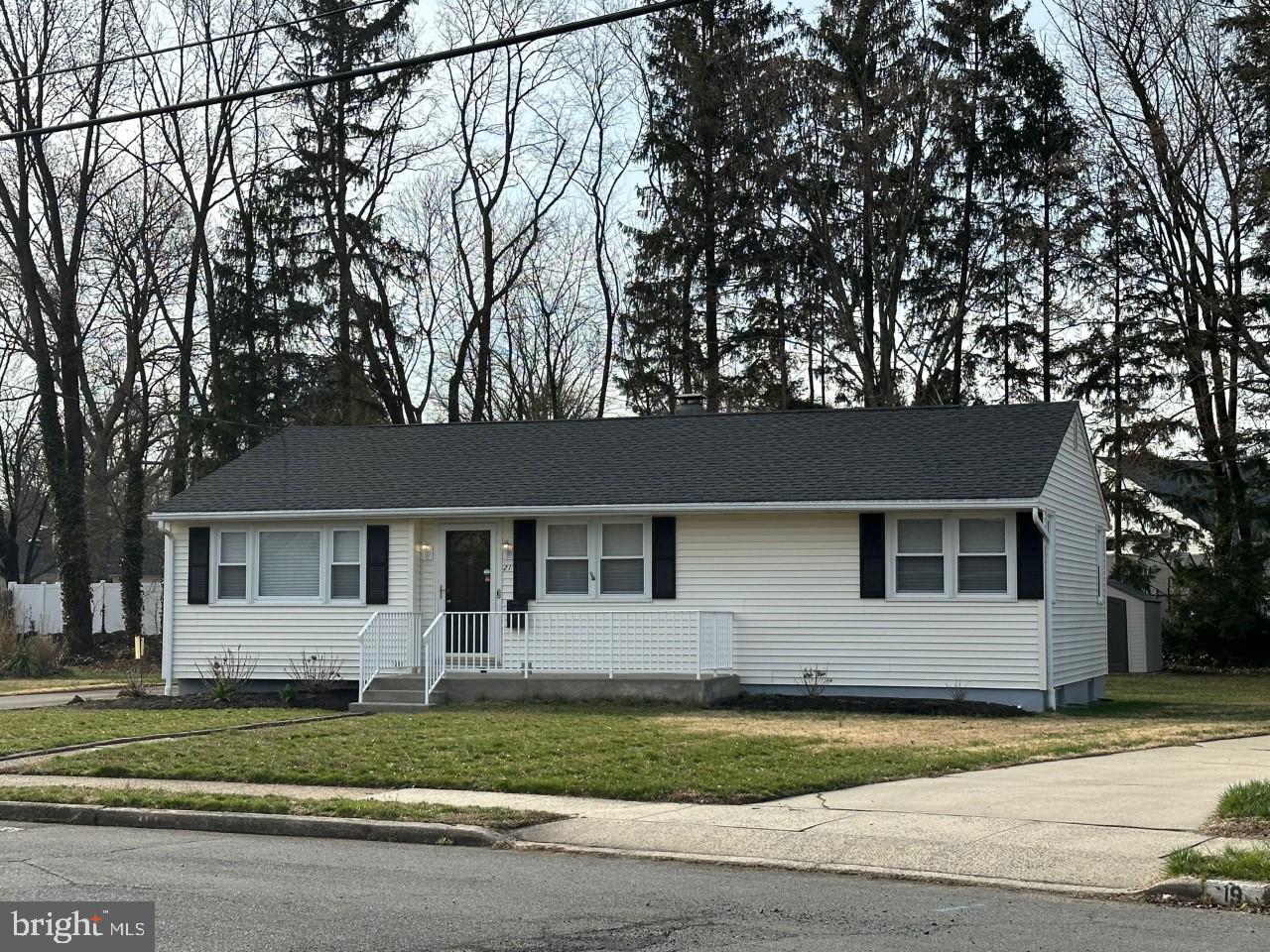 21 Holt Circle Hamilton, NJ 08619 - Photo 3 of 21