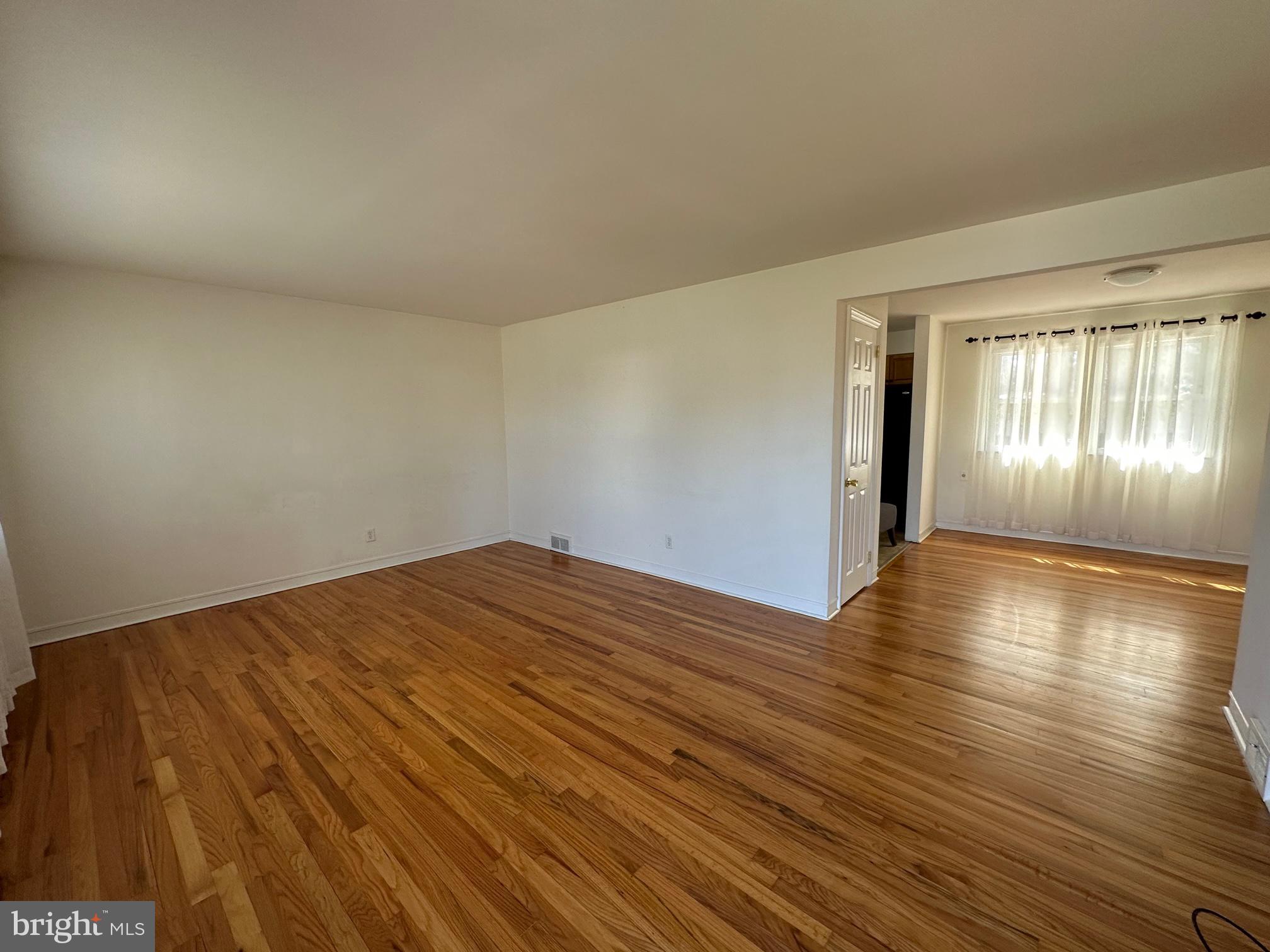 21 Holt Circle Hamilton, NJ 08619 - Photo 6 of 21