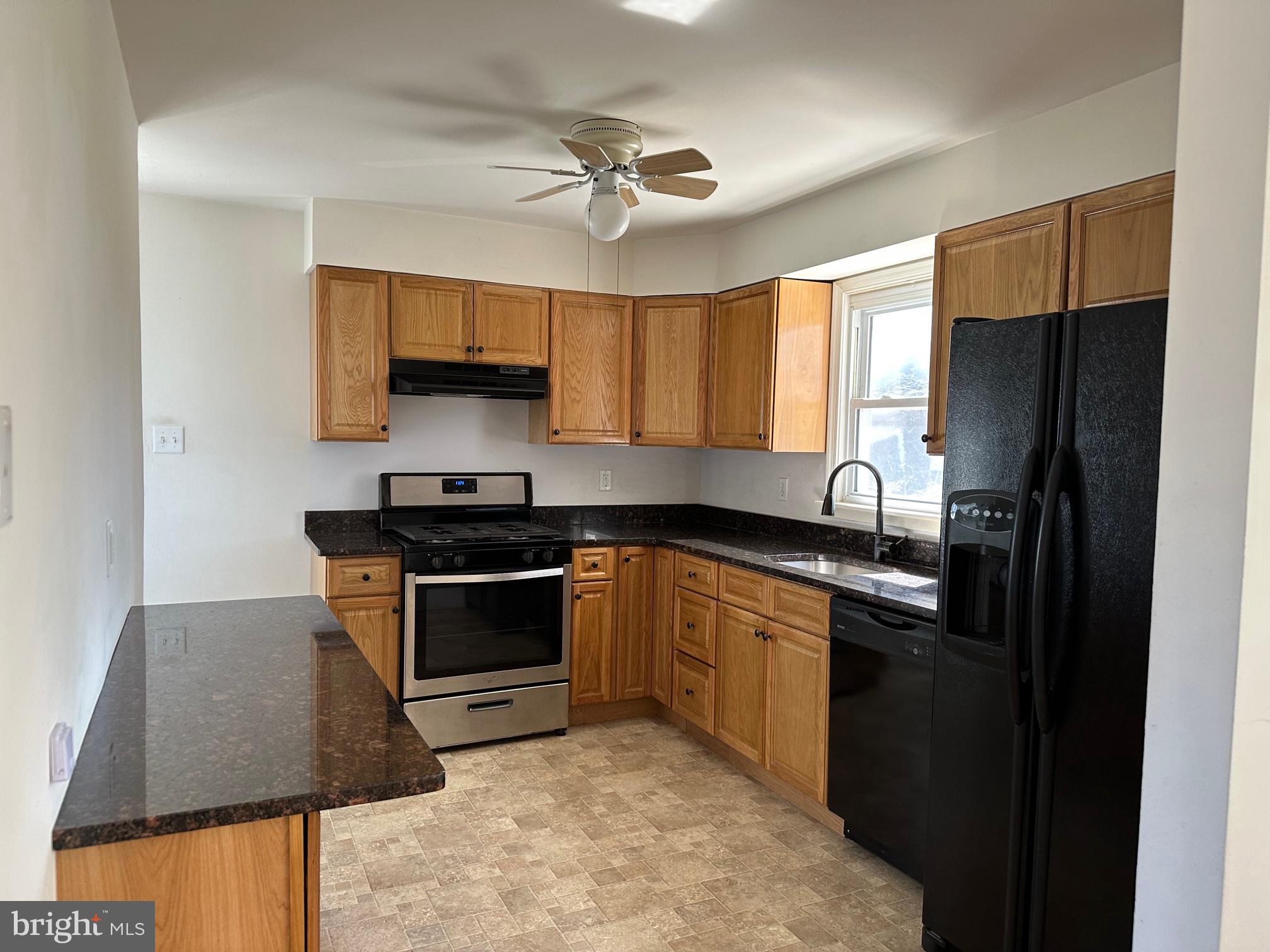 21 Holt Circle Hamilton, NJ 08619 - Photo 10 of 21 Kitchen