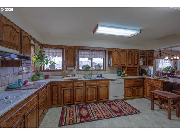 $650,000 | 27791 Blue Heron Road, John Day, OR 97845