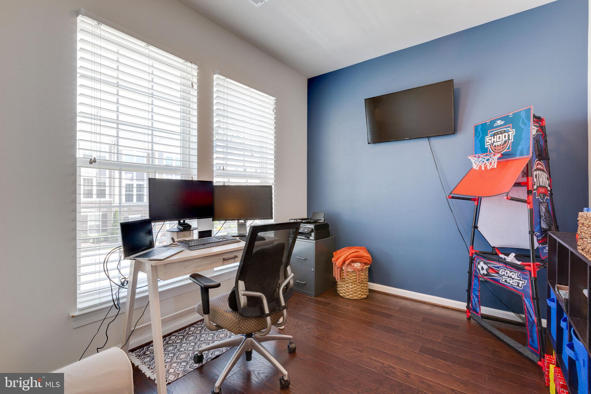 7417 Riding Meadow Way Manassas, VA 20111 - Photo 14 of 38 Main level office/den