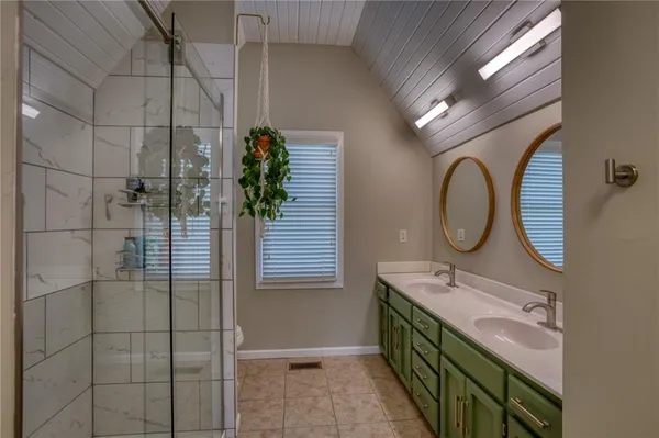 $357,000 | 8701 North Winan Avenue, Kansas City, MO 64153