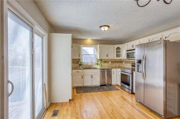 $357,000 | 8701 North Winan Avenue, Kansas City, MO 64153