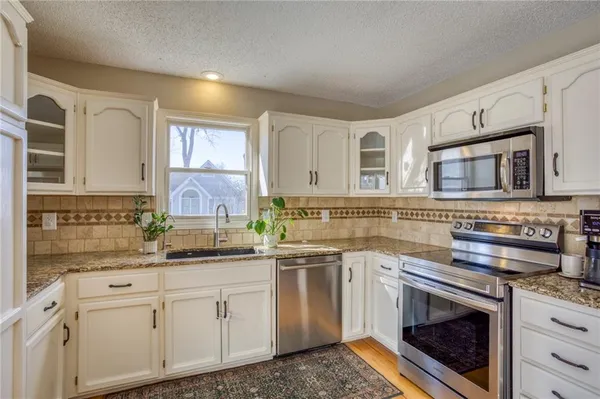 $357,000 | 8701 North Winan Avenue, Kansas City, MO 64153