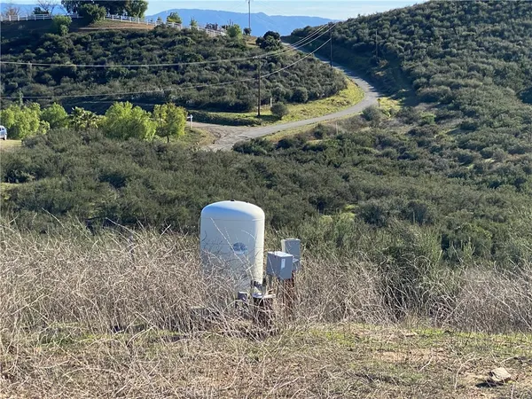 $299,000 | 33947 Black Mountain Road, Temecula, CA 92592