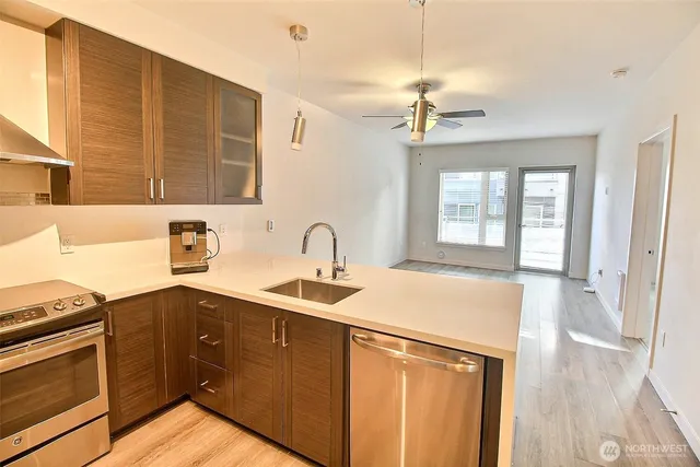 $2,250 | 1760 Northwest 56th Street, Unit 305, Seattle, WA 98107