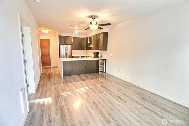 $2,250 | 1760 Northwest 56th Street, Unit 305, Seattle, WA 98107