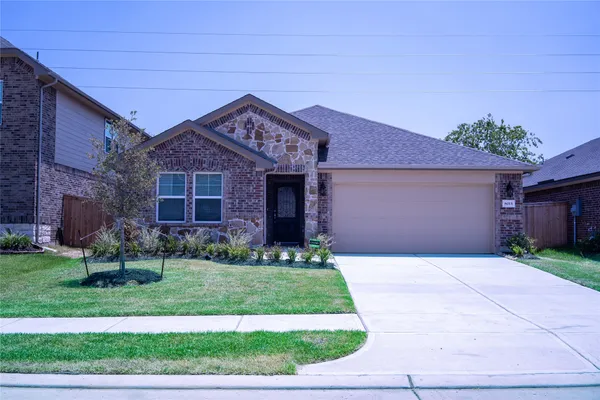 $2,700 | 8015 Virginia Drive, Richmond, TX 77406