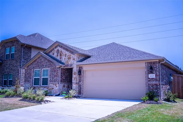 $2,700 | 8015 Virginia Drive, Richmond, TX 77406