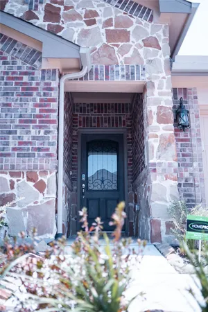 $2,700 | 8015 Virginia Drive, Richmond, TX 77406