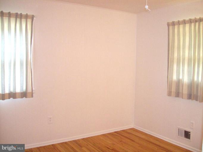 193 Circle Road Pasadena, MD 21122 - Photo 3 of 20 Bedroom #2