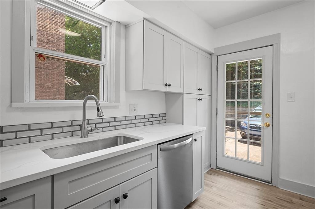 5522 Raleigh Street Pittsburgh, PA 15217 - Photo 17 of 41 Gallery Image 17