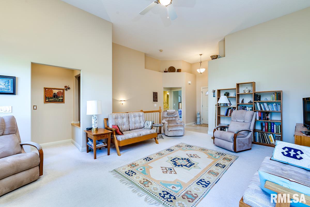3662 Thunder Ridge Road Bettendorf, IA 52722 - Photo 6 of 24 Gallery Image 6
