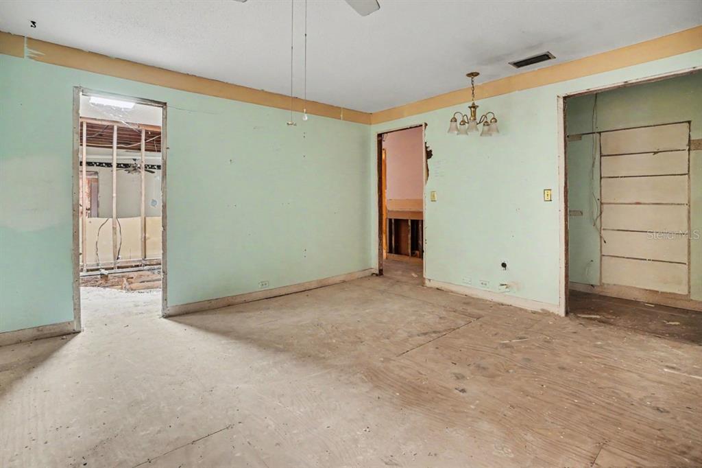 4921 Deeson Road Lakeland, FL 33810 - Photo 11 of 27