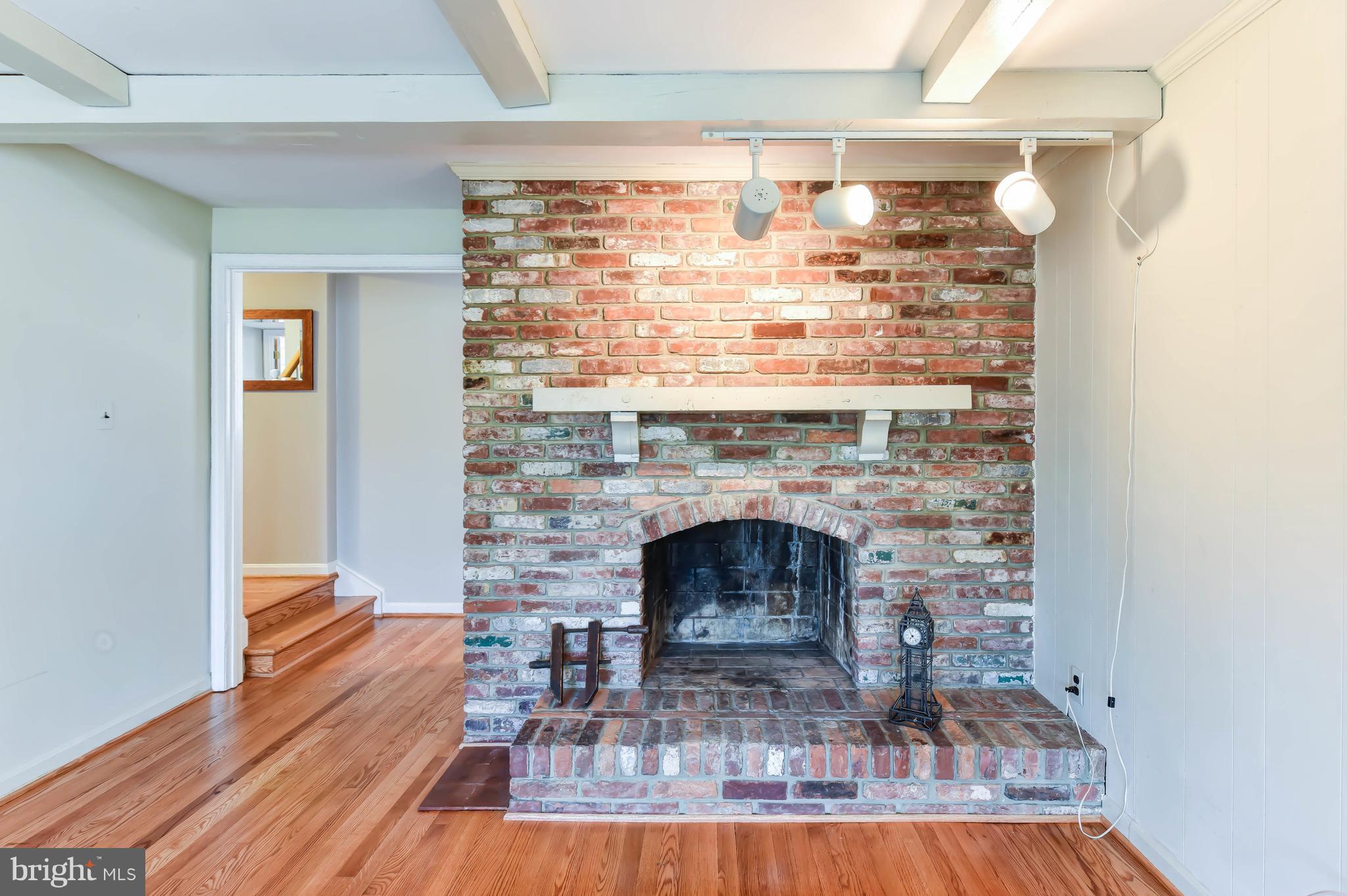 8707 Highgate Road Alexandria, VA 22308 - Photo 16 of 29 Family Room