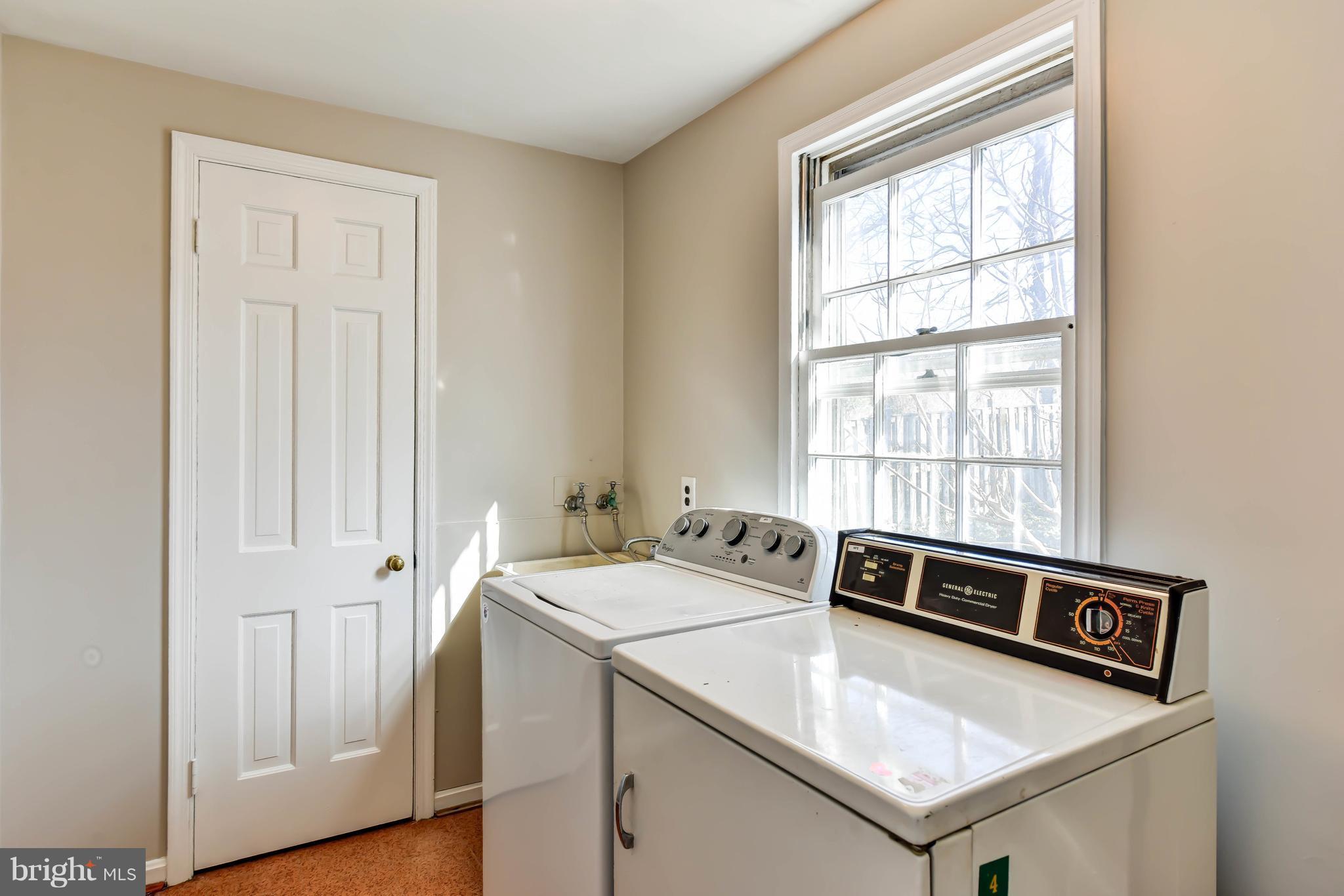 8707 Highgate Road Alexandria, VA 22308 - Photo 17 of 29 Interior (General)