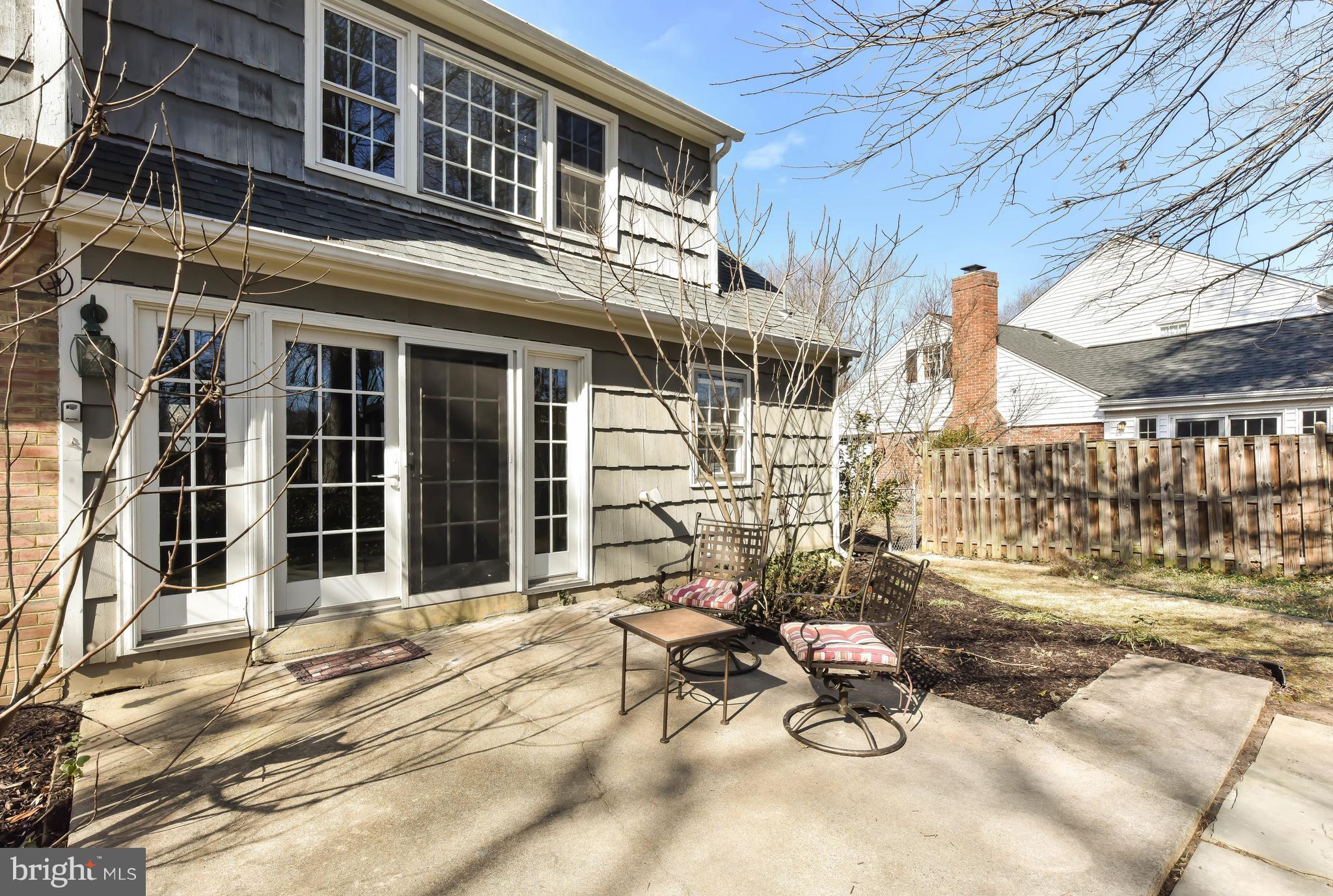 8707 Highgate Road Alexandria, VA 22308 - Photo 28 of 29 Exterior (Rear)