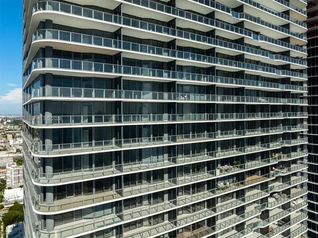 a view of a large building