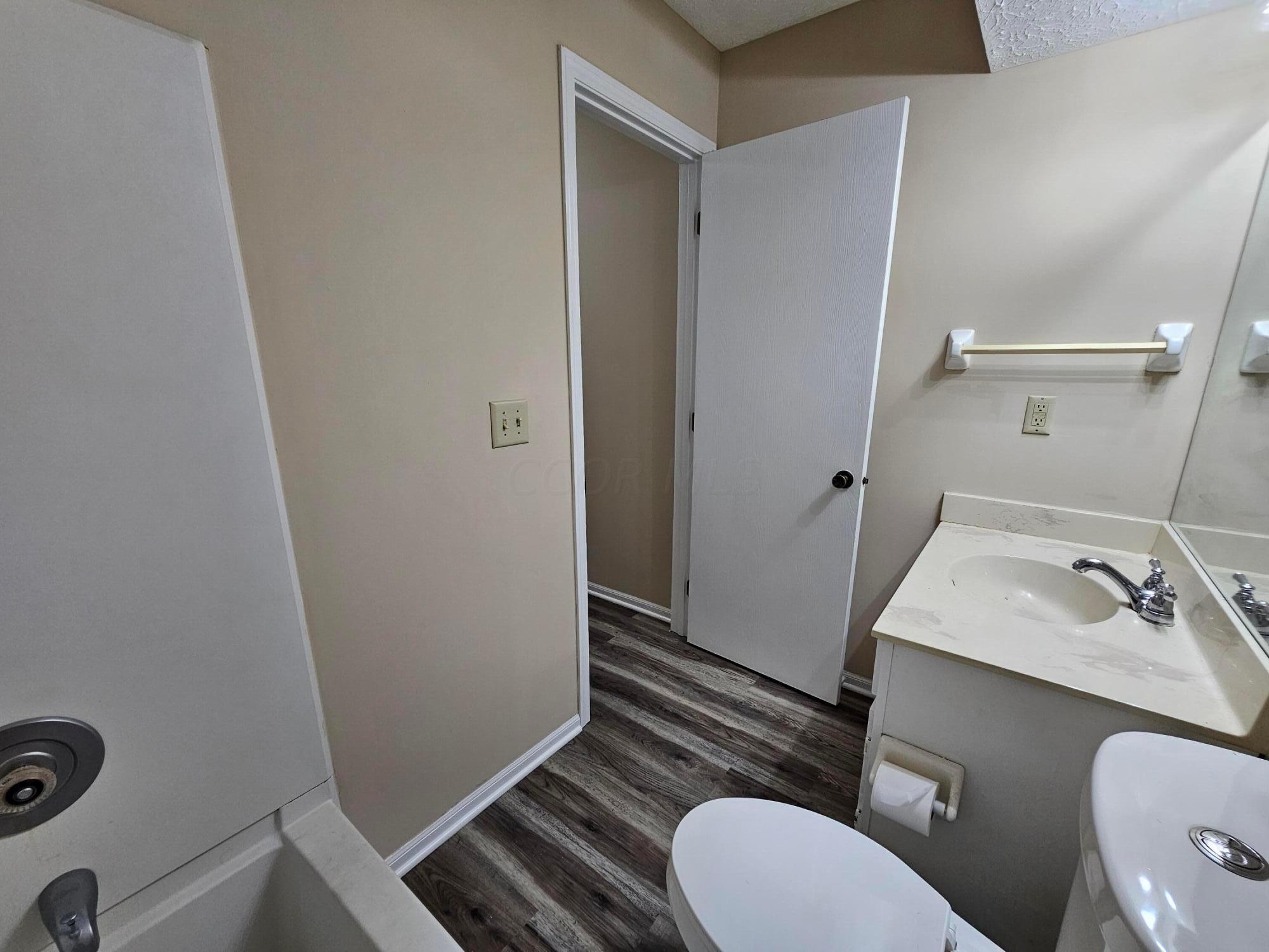 5334 Darlington Road, Unit E Columbus, OH 43220 - Photo 21 of 22 20240814_111100