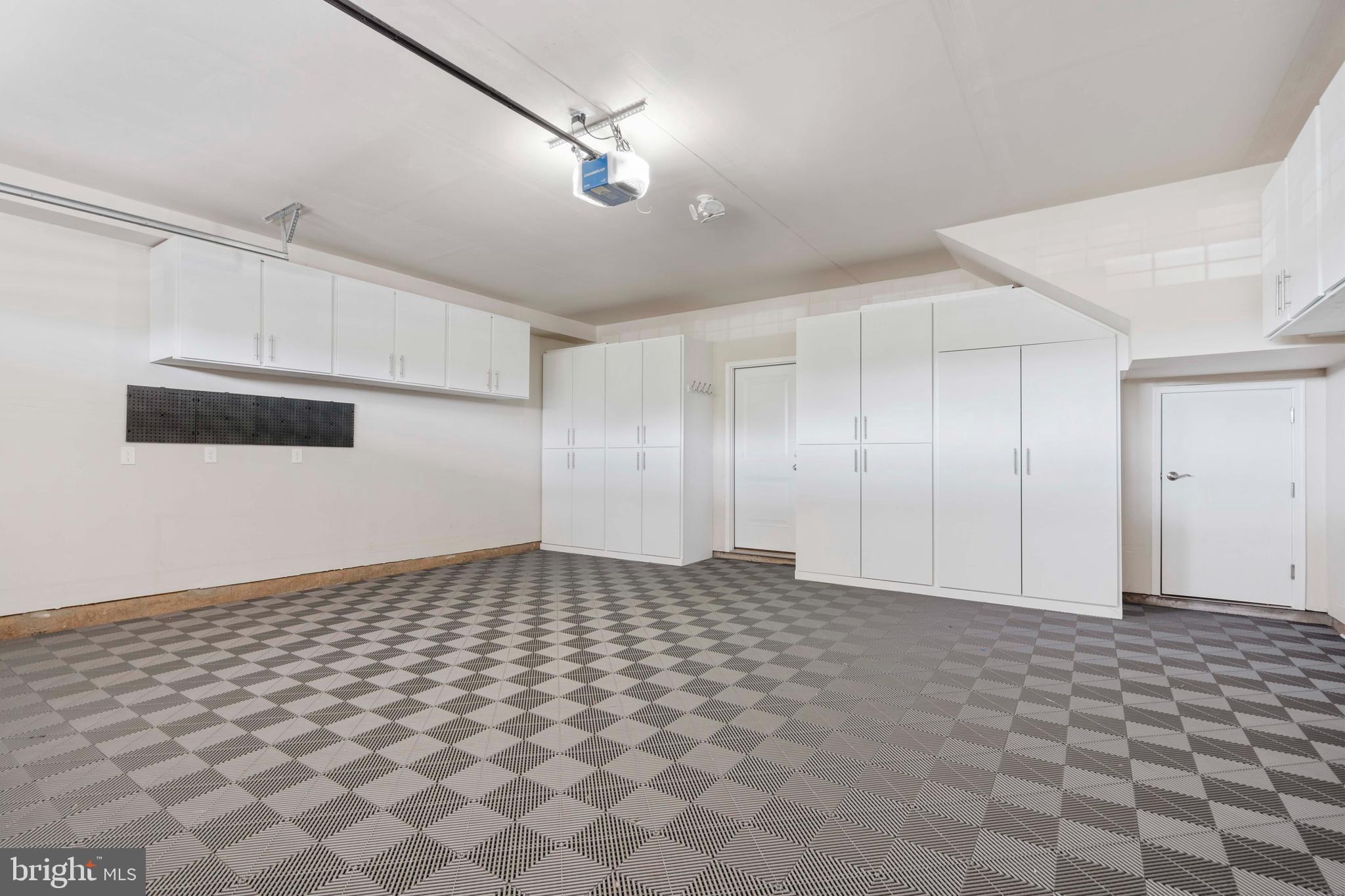 44732 Roosevelt Square Ashburn, VA 20147 - Photo 37 of 51 Cabinets and Swisstrax Floor