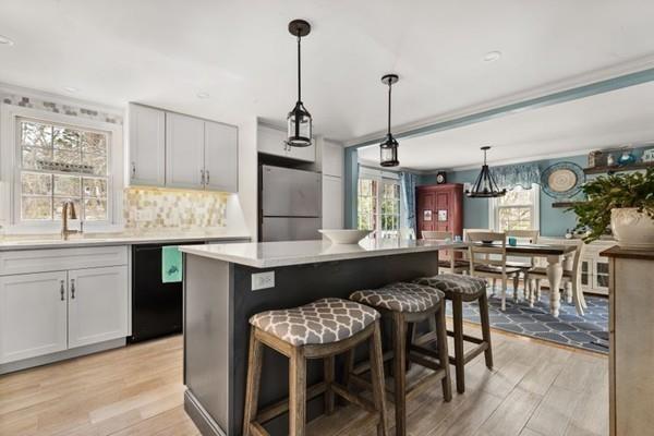 12 Gridley Bryant Road Scituate, MA 02066 - Photo 8 of 32 Gallery Image 8
