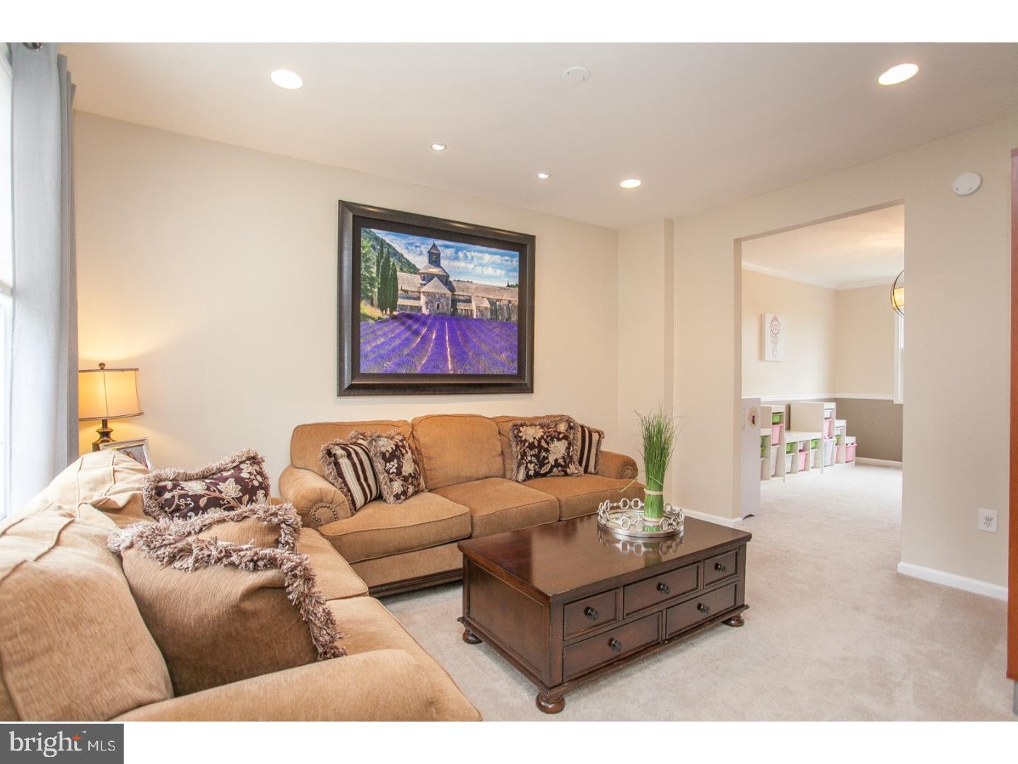 817 Crestview Road Philadelphia, PA 19128 - Photo 12 of 25