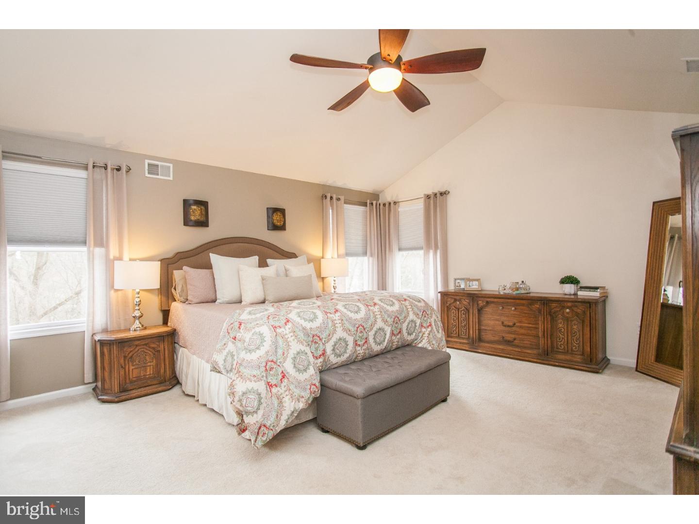 817 Crestview Road Philadelphia, PA 19128 - Photo 16 of 25