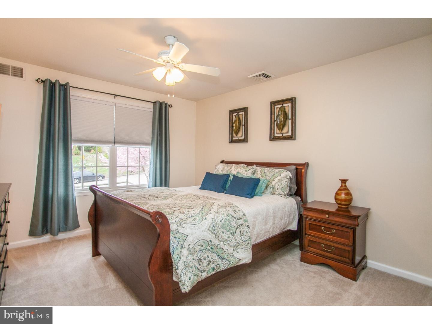 817 Crestview Road Philadelphia, PA 19128 - Photo 20 of 25