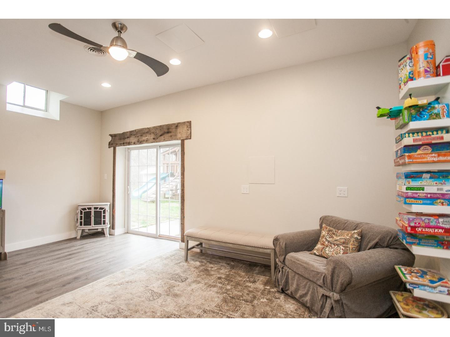 817 Crestview Road Philadelphia, PA 19128 - Photo 22 of 25