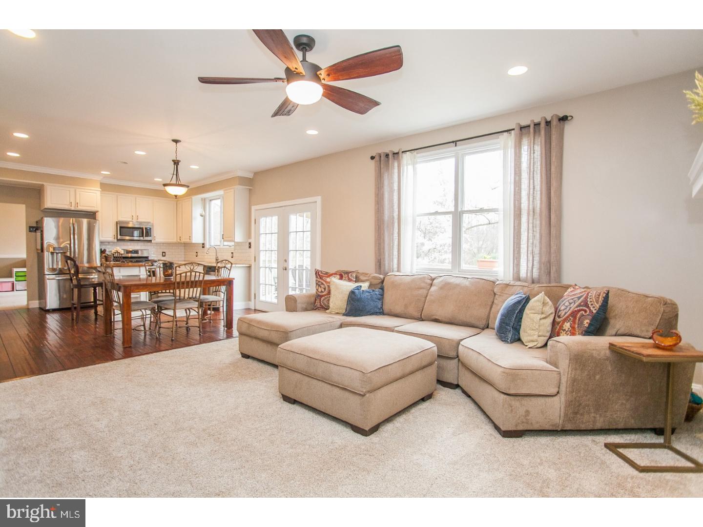 817 Crestview Road Philadelphia, PA 19128 - Photo 9 of 25