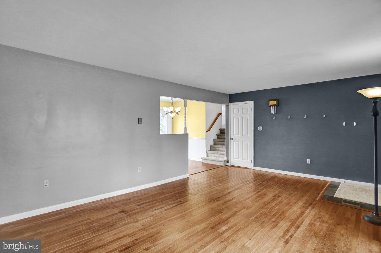 20 Mast Road Oley, PA 19547 - Photo 11 of 31 Plenty of long wall space for furnishings