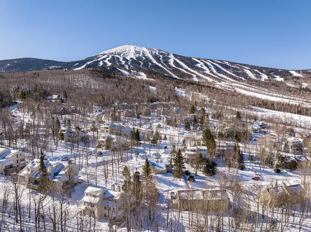 $749,000 | 2328 Oak Drive, Unit 22, Carrabassett Valley, ME 04947