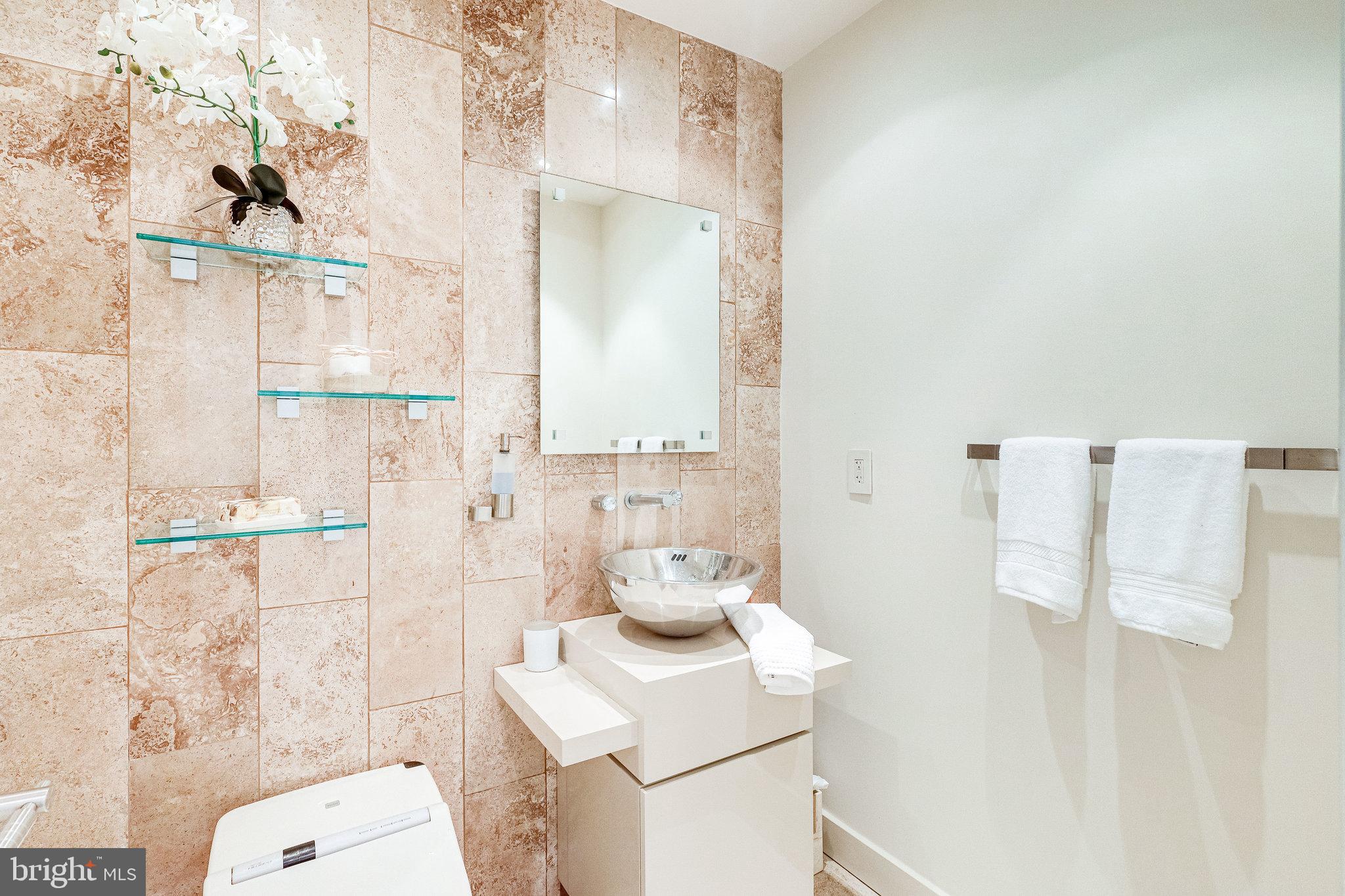 9300 Mac Swain Place Springfield, VA 22153 - Photo 17 of 47 Main Level Half Bath