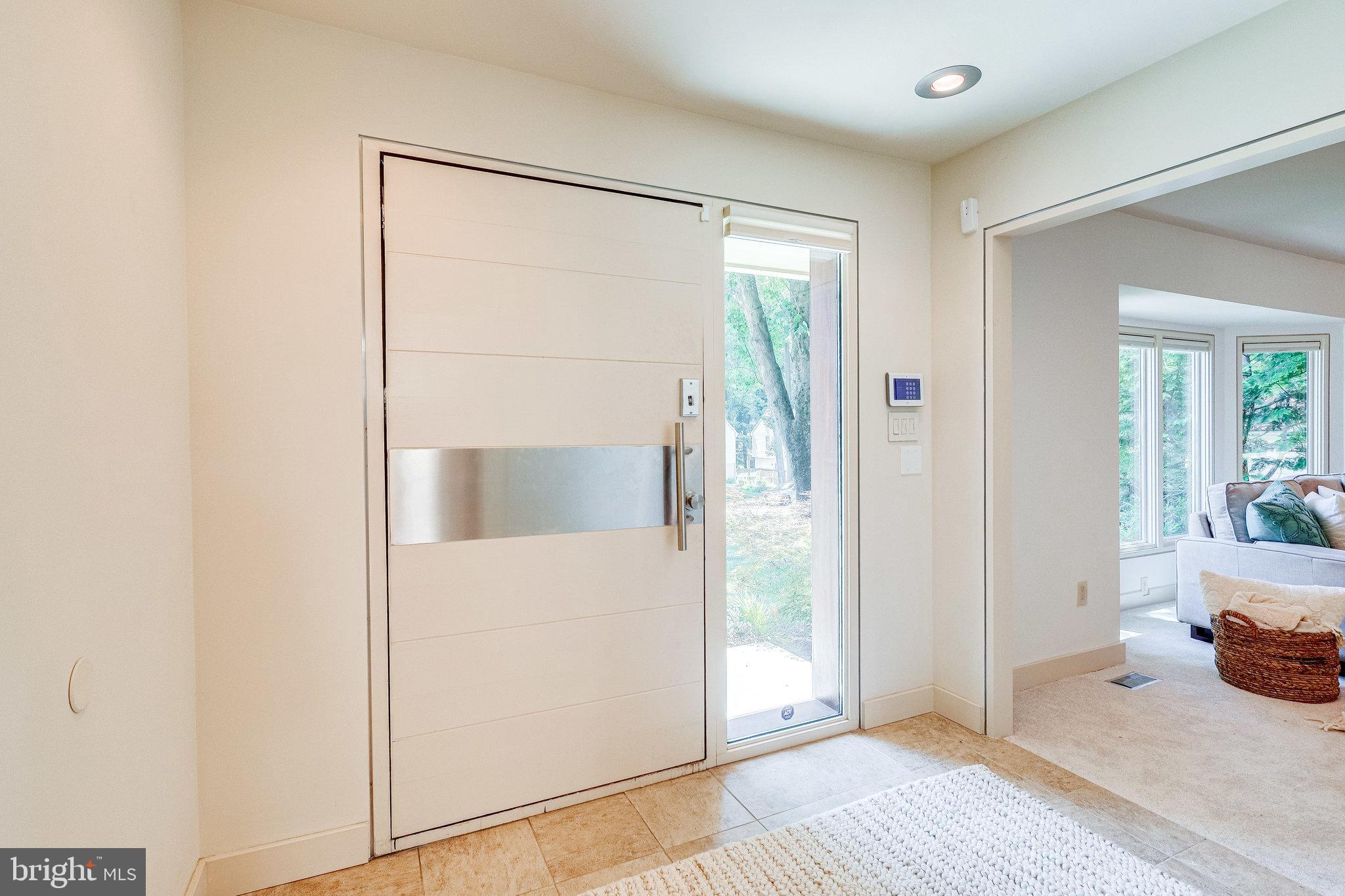 9300 Mac Swain Place Springfield, VA 22153 - Photo 3 of 47