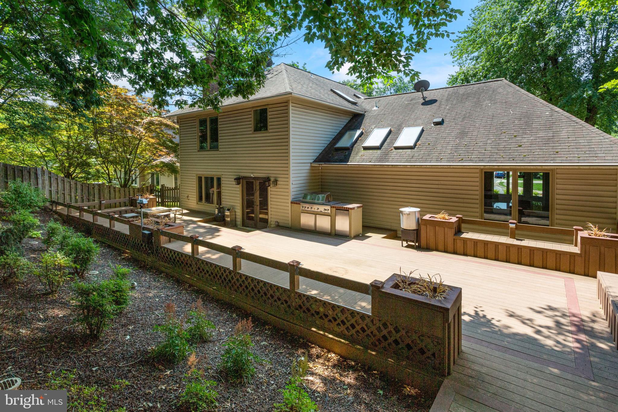 9300 Mac Swain Place Springfield, VA 22153 - Photo 42 of 47 Composite Decking with outdoor kitchen