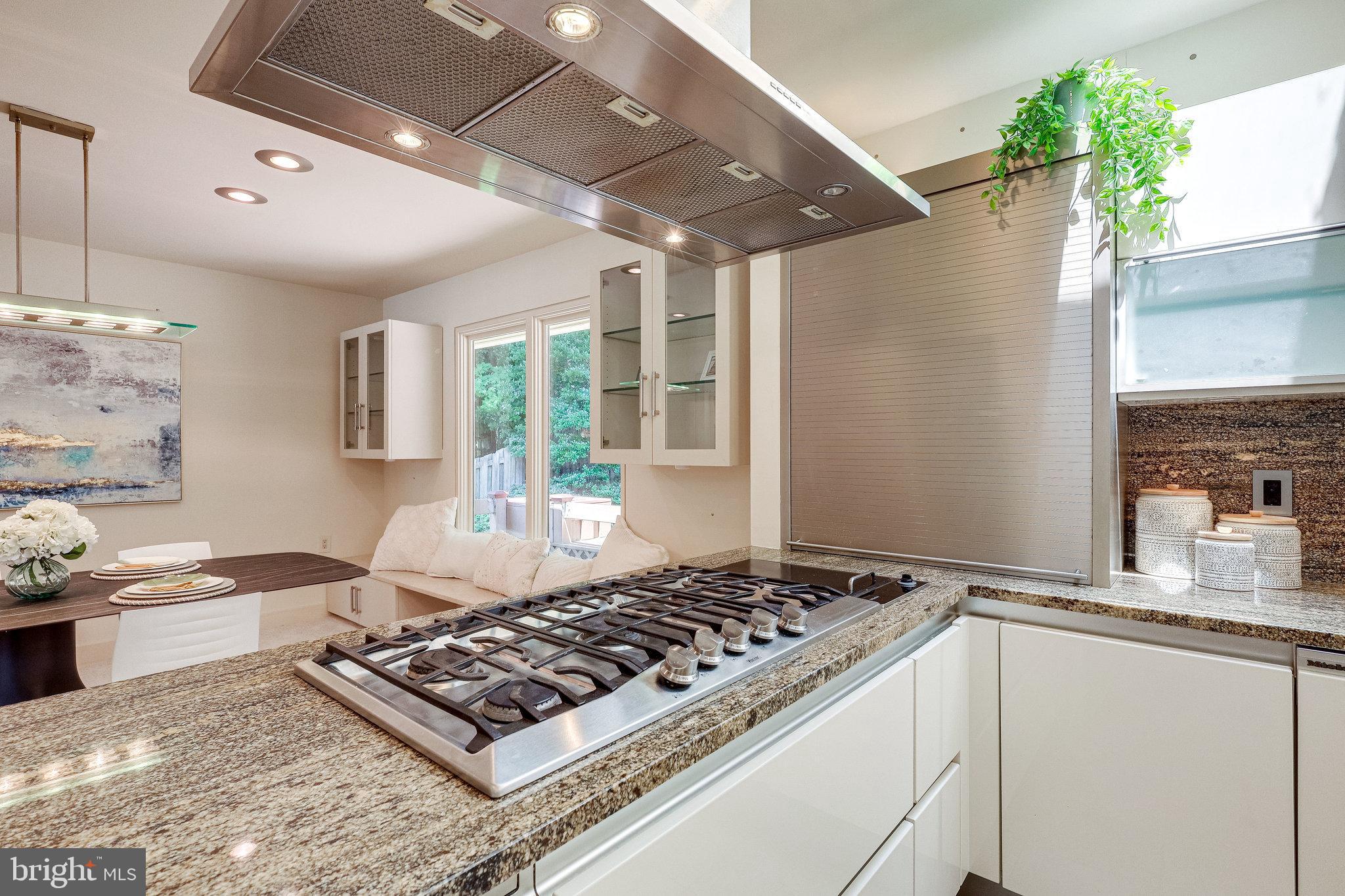 9300 Mac Swain Place Springfield, VA 22153 - Photo 6 of 47 Appliance Garage, Deep Fryer, Gas Cooktop