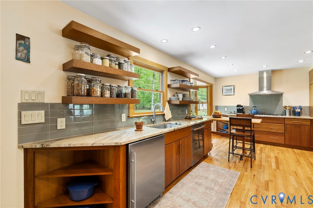 3172 Three Bridge Road Powhatan, VA 23139 - Photo 9 of 79 Large kitchen with hardwood floors & recessed can