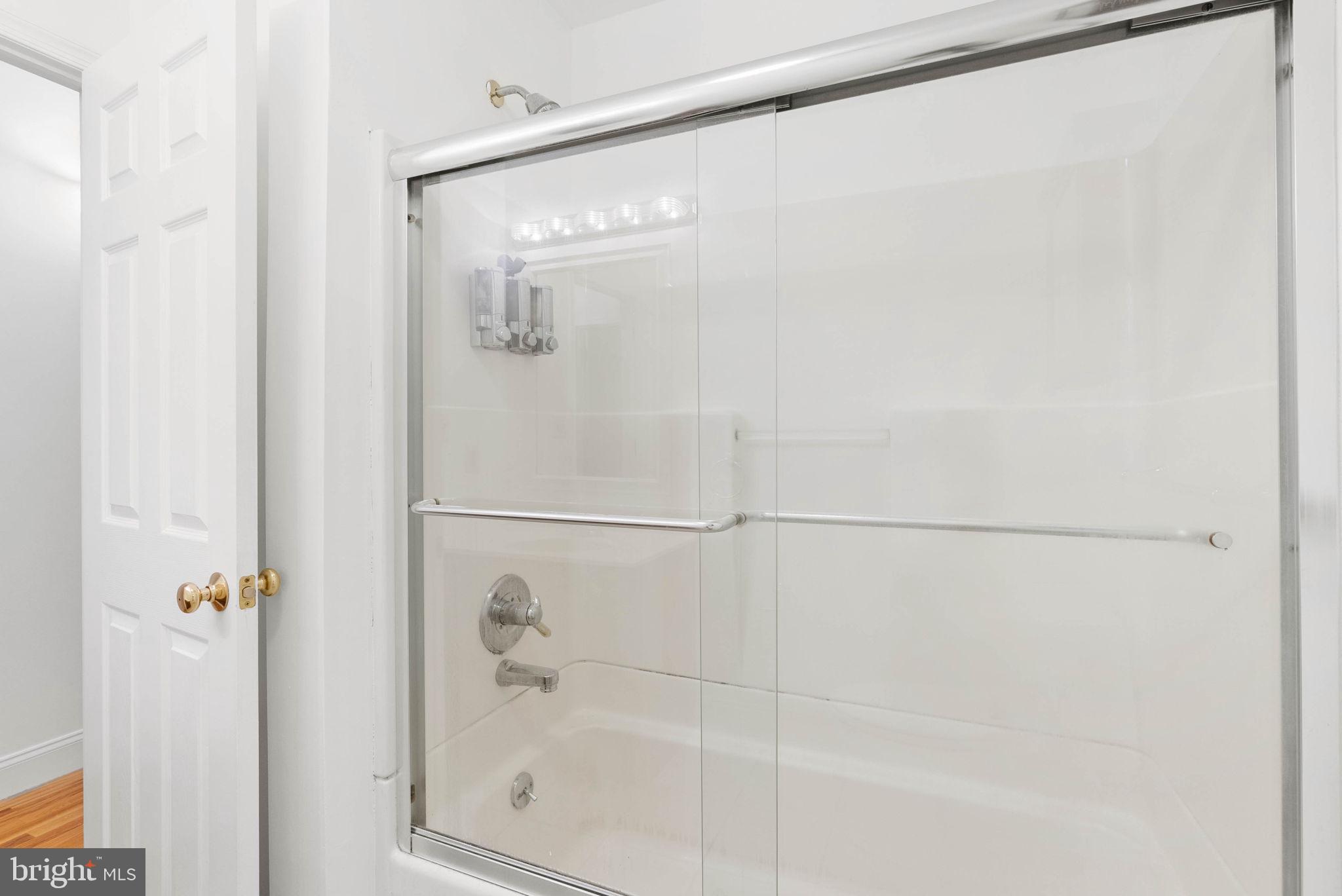 814 South Street, Unit 2 Philadelphia, PA 19147 - Photo 12 of 21