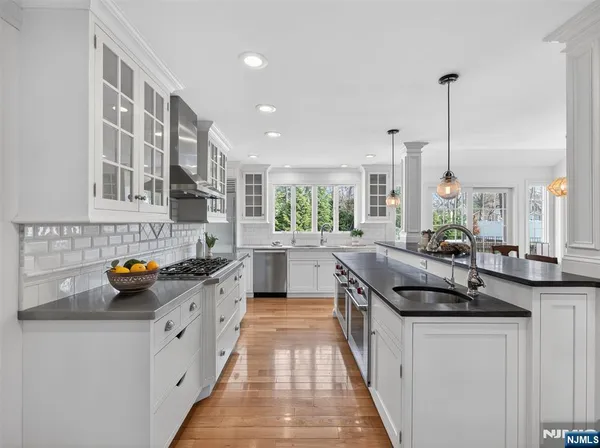 $2,399,900 | 381 Lawrence Court, Wyckoff, NJ 07481