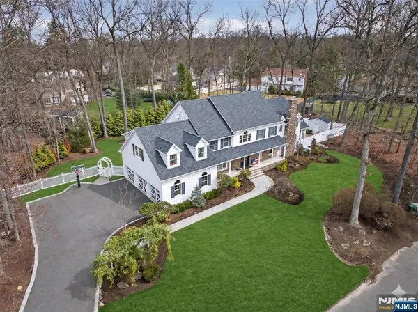 $2,399,900 | 381 Lawrence Court, Wyckoff, NJ 07481