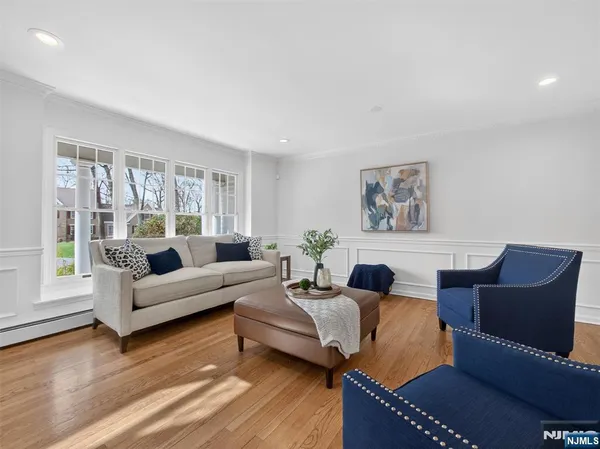 $2,399,900 | 381 Lawrence Court, Wyckoff, NJ 07481