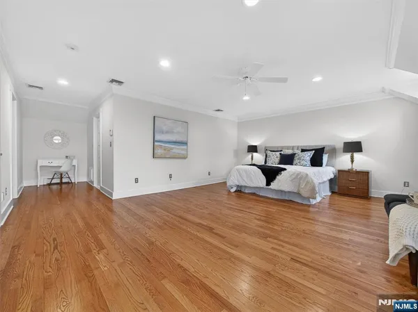 $2,399,900 | 381 Lawrence Court, Wyckoff, NJ 07481